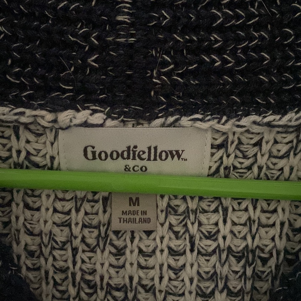 Cardigan - Picture 2 of 2